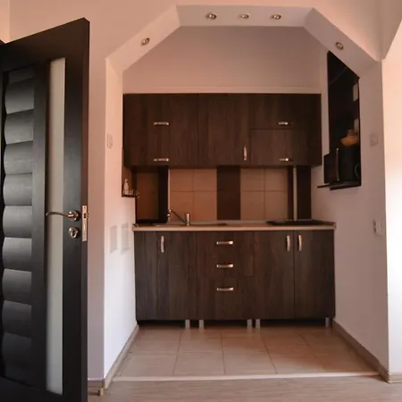 Mary's In City Center * Bucharest